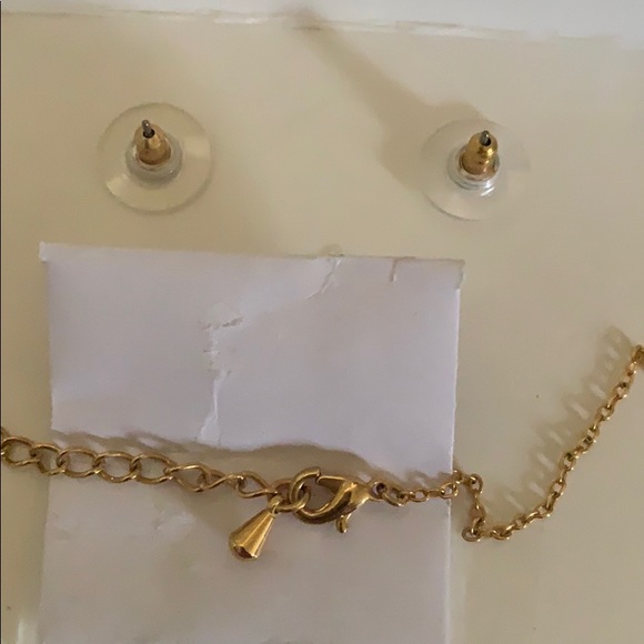 Beautiful Gold necklace & earring set. - Picture 4 of 7